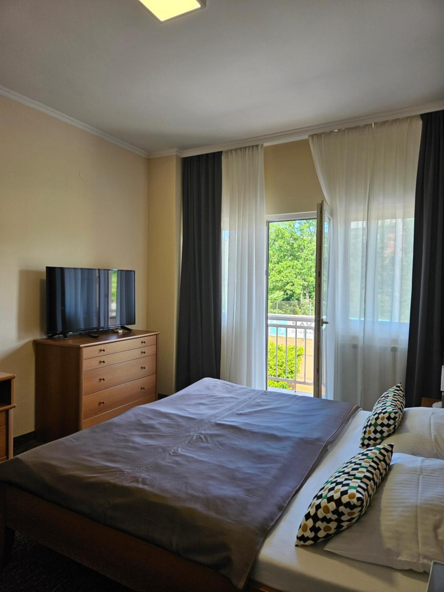 Bed And Breakfast Restaurant Dp Donji Zvecaj Szoba fotó