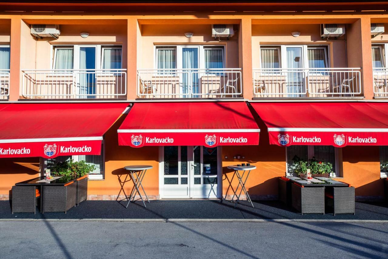 Bed And Breakfast Restaurant Dp Donji Zvecaj Kültér fotó